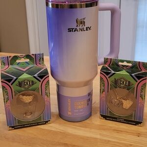 -SOLD- Stanley x Wicked Glinda For Good 40oz Tumbler With Charms & Straw Topper